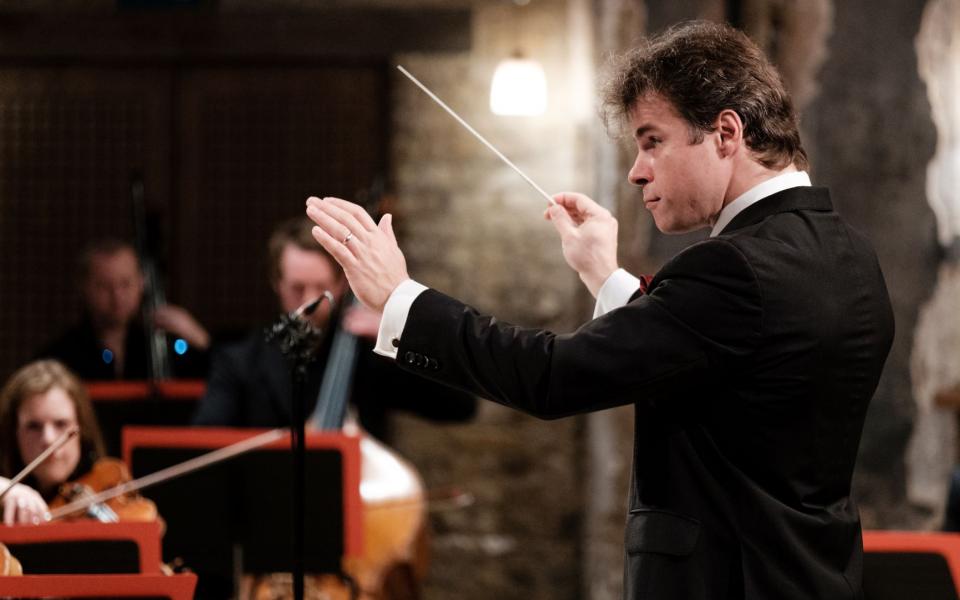 Conductor Jakub Hrůša on stage